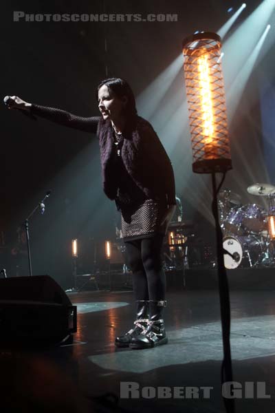 THE CRANBERRIES - 2017-05-04 - PARIS - Olympia - 